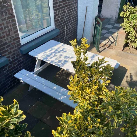 Haagshuisje- Eigen Appartement, Dichtbij Alles, Stijlvol Appartement *