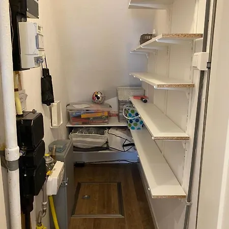 Haagshuisje- Eigen Appartement, Dichtbij Alles, Stijlvol *