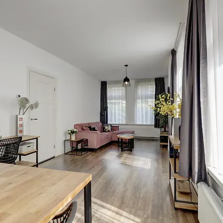 Haagshuisje- Eigen Appartement, Dichtbij Alles, Stijlvol Appartement Voorburg