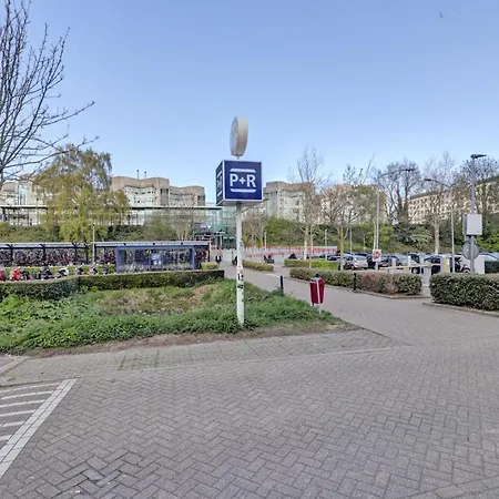 Haagshuisje- Eigen Appartement, Dichtbij Alles, Stijlvol *