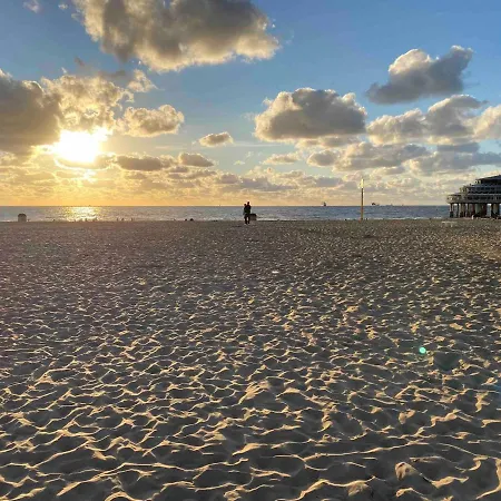 Apartment Haagshuisje- Eigen Appartement, Dichtbij Alles, Stijlvol Voorburg