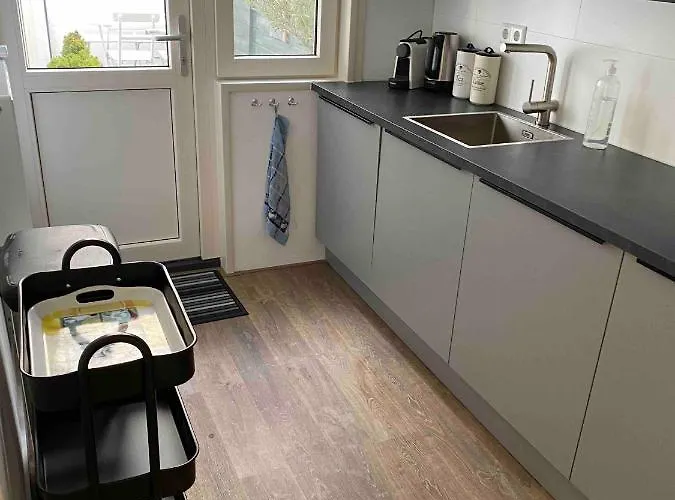 Haagshuisje- Eigen Appartement, Dichtbij Alles, Stijlvol Appartamento Voorburg