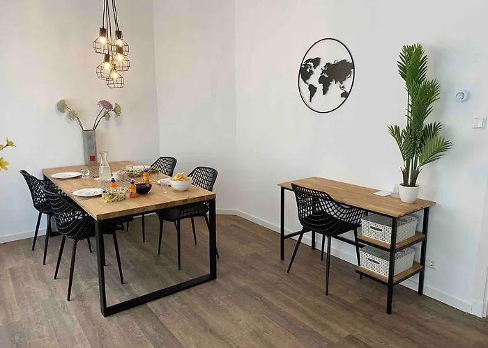 Haagshuisje- Eigen Appartement, Dichtbij Alles, Stijlvol * Voorburg