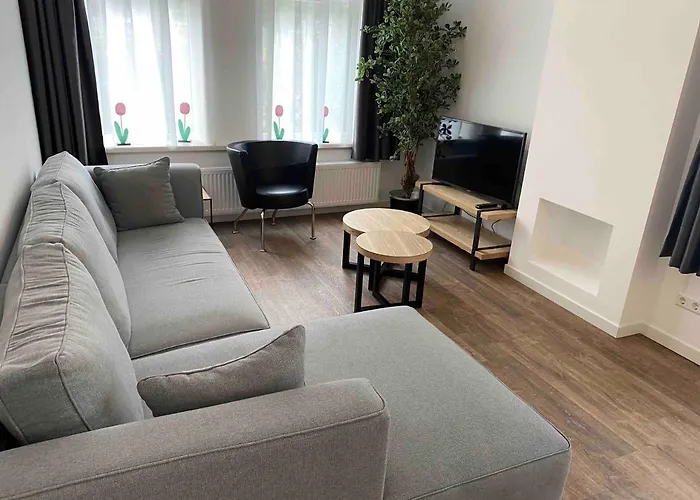 Haagshuisje- Eigen Appartement, Dichtbij Alles, Stijlvol *