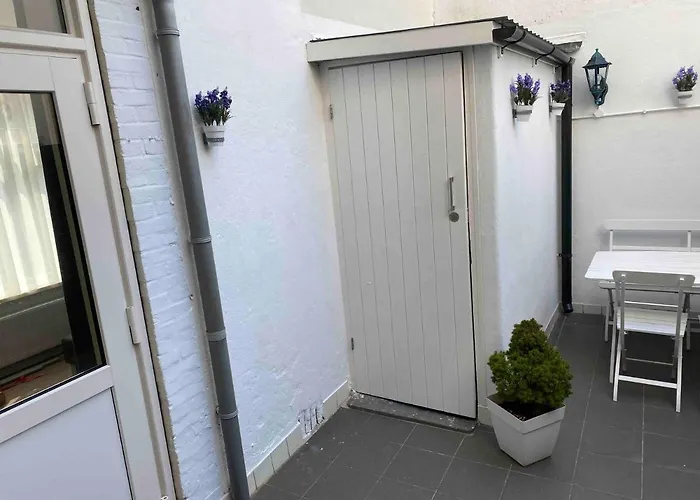 Haagshuisje- Eigen Appartement, Dichtbij Alles, Stijlvol * Voorburg